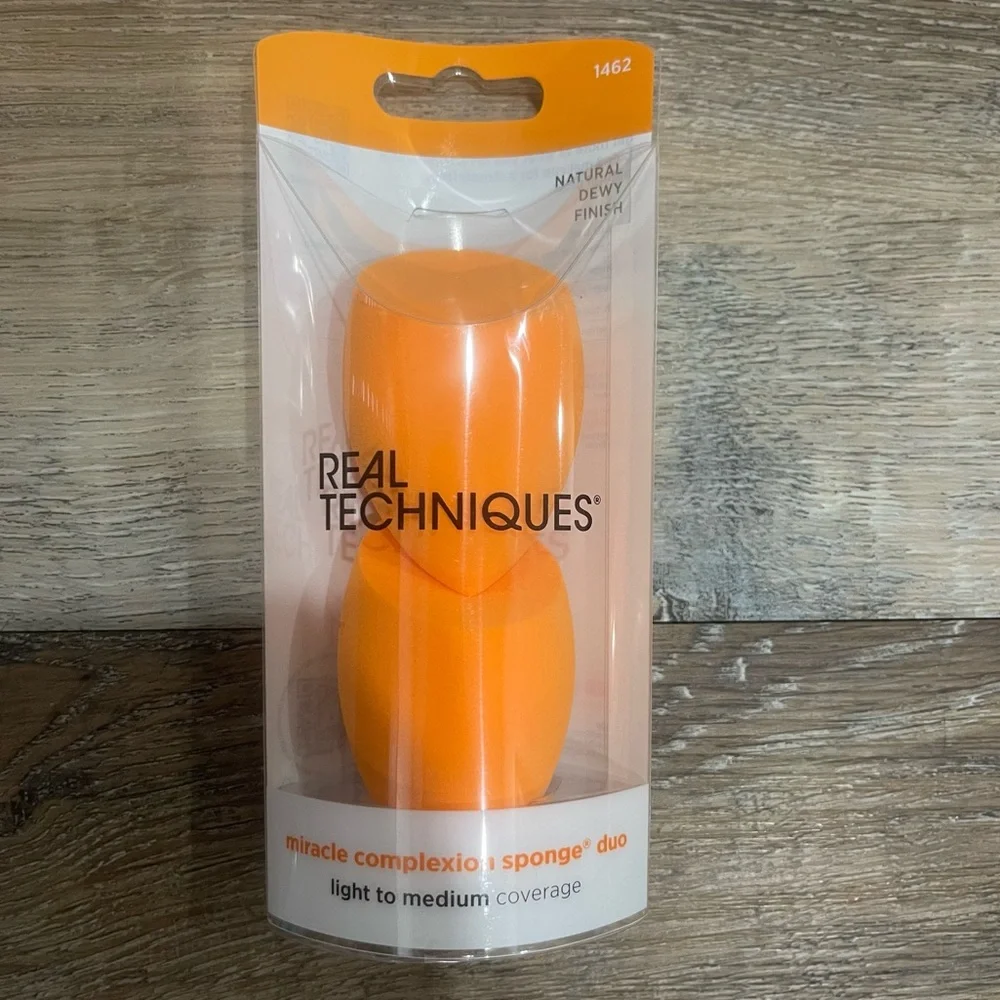 Real Techniques Miracle Complexion Makeup Sponge Lot/Set- Vibrant Orange/Blue